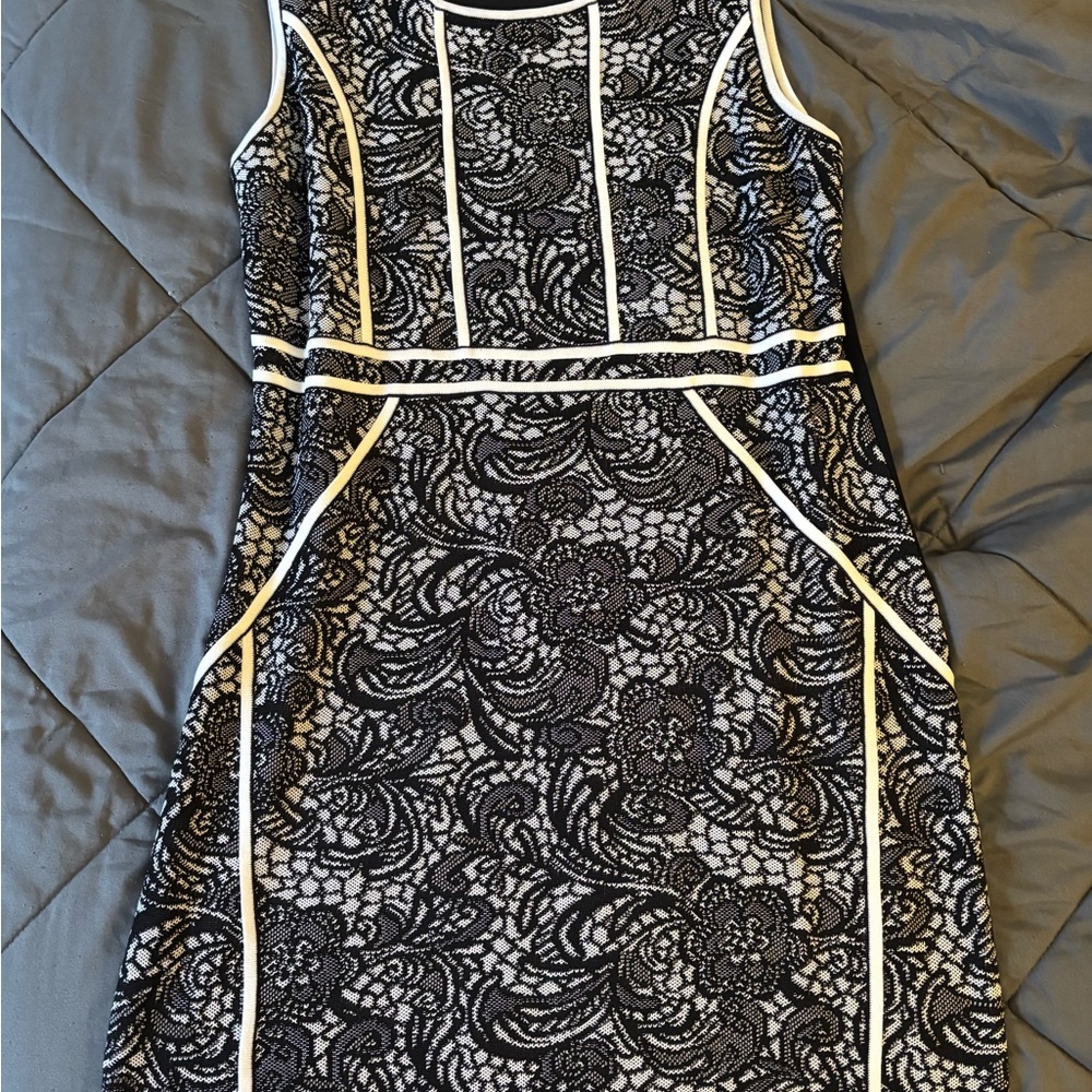 Misook Black Lace-Pattern Sheath Dress with White Trim